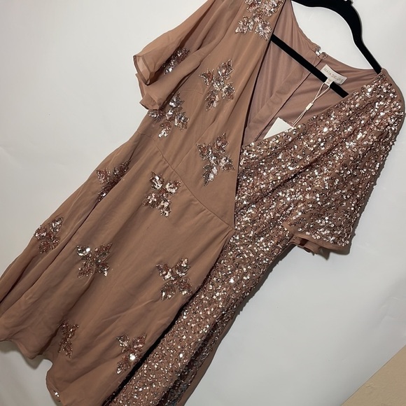 ASOS CURVE 14 Maya Deluxe embellished midi dress with contrast sequin - Picture 7 of 15